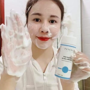 Bọt siêu mịn dịu nhẹ cho da đang chữa mụn hoặc đang peel da